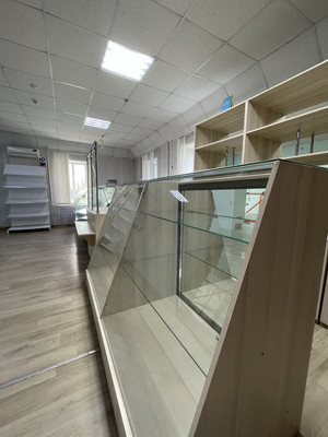 Снять  помещение свободного назначения